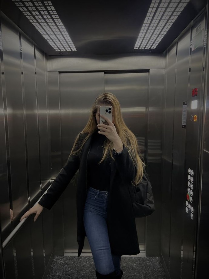 Asansörde fotoğraf çekilir misiniz?