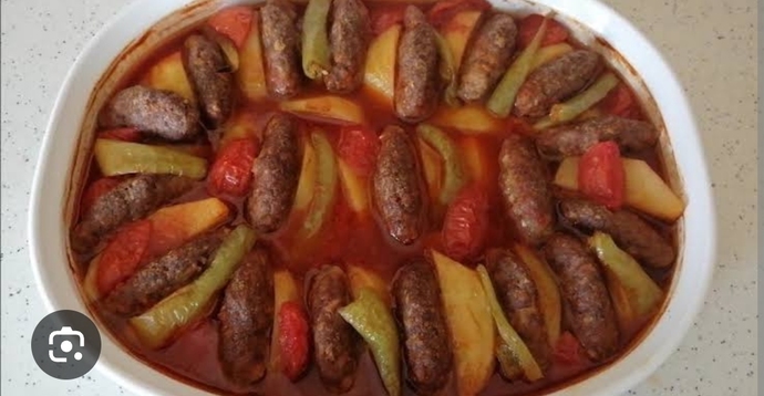 İzmir köfte sever misiniz iftara yanına ne yapsam?