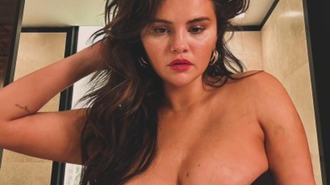 Selena Gomez'in yeni halini gördünüz mü?