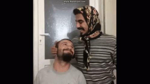 Evin altını üstüne getiren misafir çocuğuna tahammül eder misin?