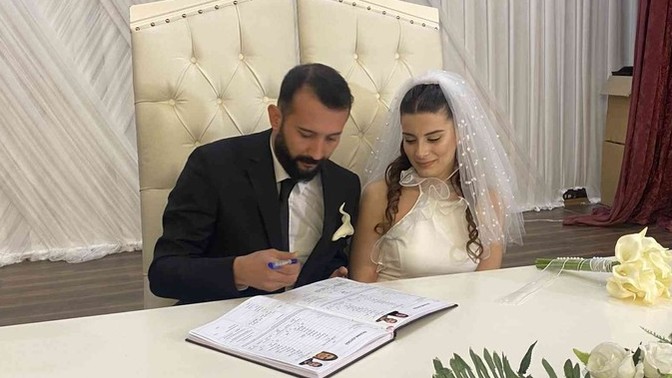 Nikah masasında, tam da imzadan önce eşin sana "ben ateistim" dese ne yapardın?