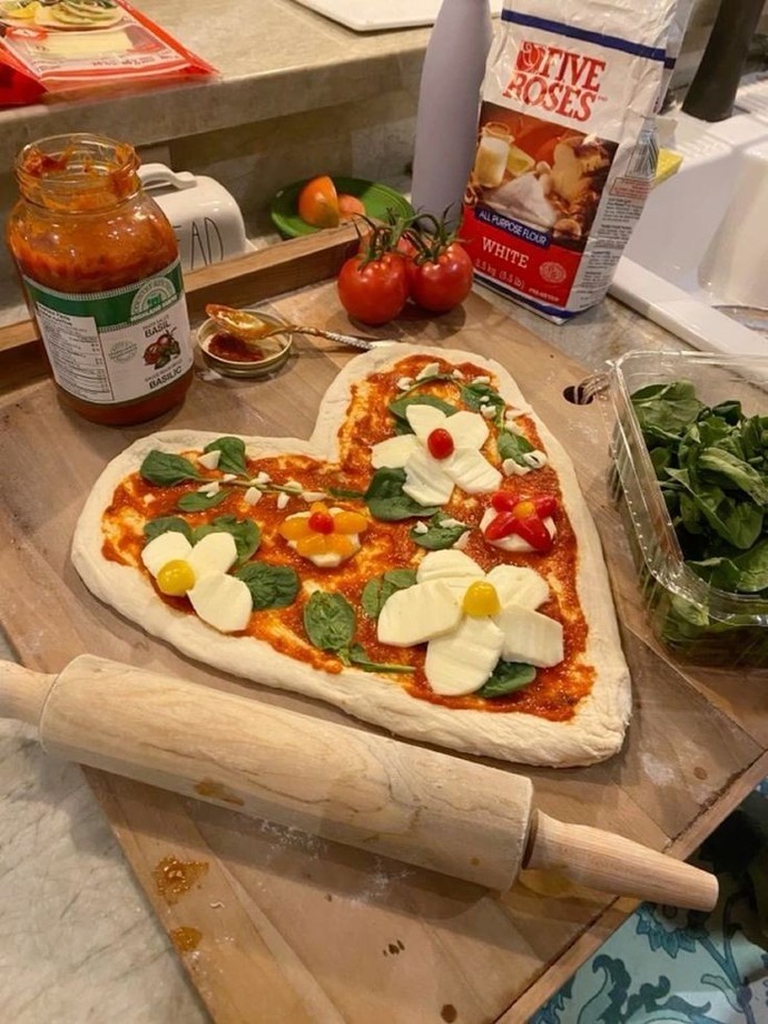 Böyle bir pizzaya hangi sevgili hayır diyebilir ki¿