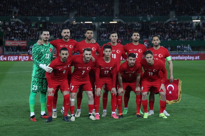 Hazırlık maçında A Milli Takımımız, Avusturyaya 6-1 mağlup oldu. Rezil olduk Evet nasıl buldunuz maçı süperdi Değil mi?
