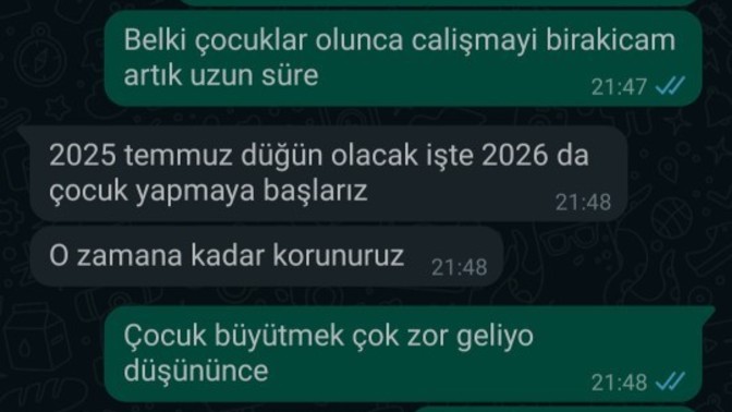 Arkadaşlar 1 aylık flörtümün konuştuğu konular şaka mı daha görüşmedik ama bile 10 gün sonra gelmeyi düşünüyor güvenmeli miyim?