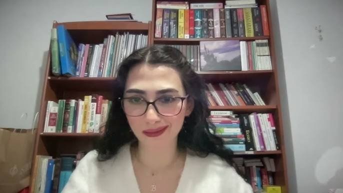 Bu kadının tc kızlarını kudurtmasına çatlatmasına sevinen tek ben miyim?