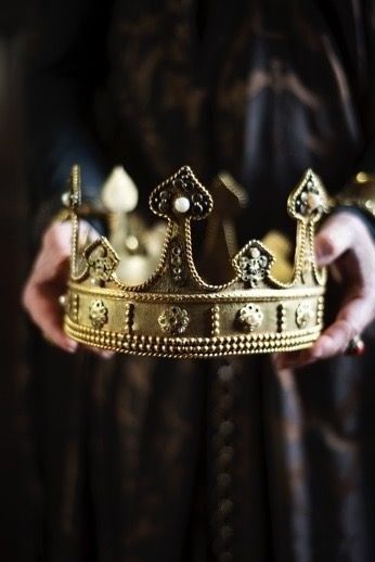 Senden hangi Krallığa kral/kraliçe 👑 olur söyleyeyim mi?