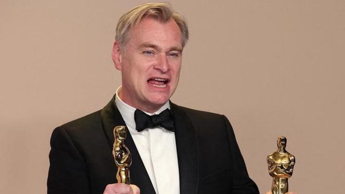 İngiltere'den Oppenheimer'ın yönetmeni Christopher Nolan'a şövalye ünvanı! Nolan yapımlarını nasıl buluyorsunuz?