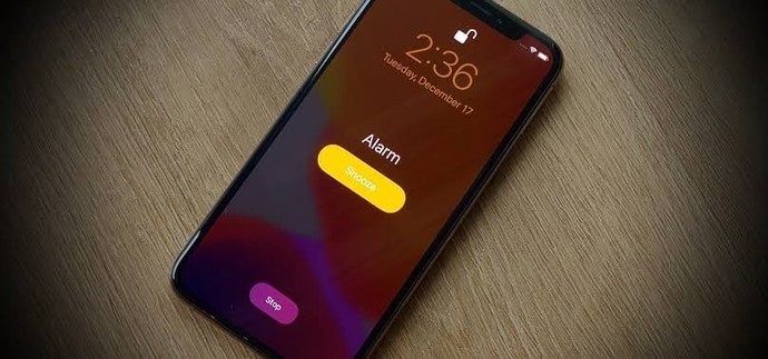 Uyanmak için alarm kuruyor musunuz?