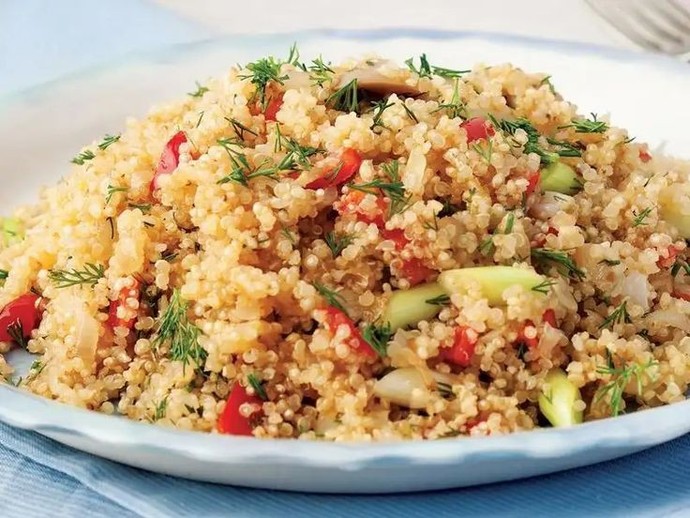 Beyaz kinoadan bir pilav denediniz mi veya chia salatası?