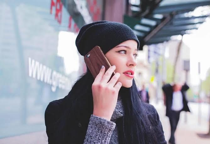 Telefon ile konuşurken mi daha rahat olursunuz yoksa yüz yüze mi?