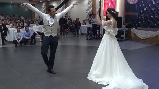 Düğününüzde hangi dans türünü etmeyi istersiniz?