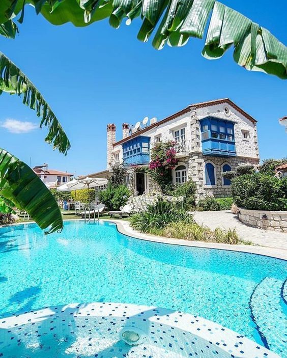 Bir aylık maaşınızı 5 günlük tatil için harcar mıydınız?