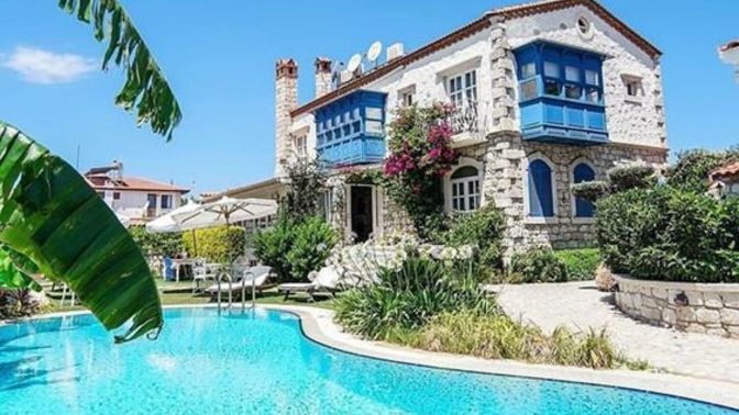 Bir aylık maaşınızı 5 günlük tatil için harcar mıydınız?