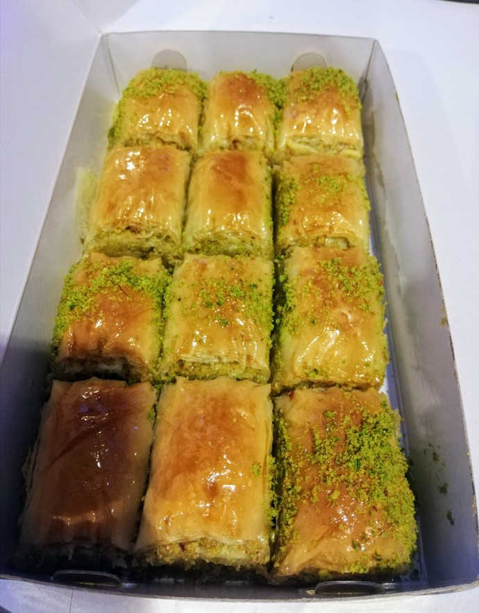 Aşk mı baklava mı?