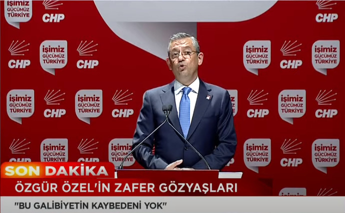 AKPyi bu bataklıktan şimdi kim kurtaracak😂?