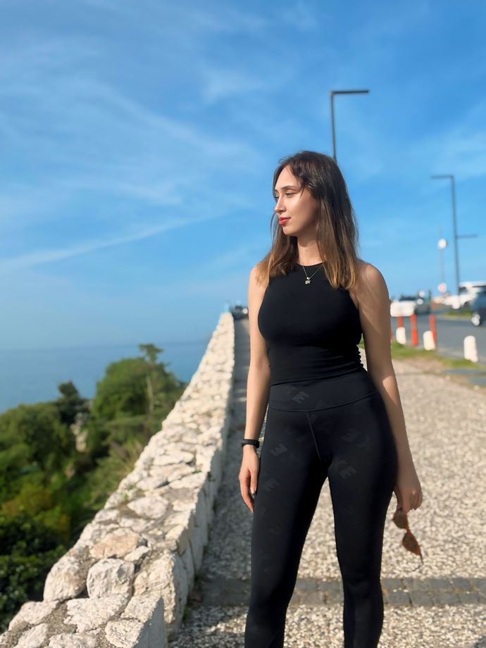 Sizce hikaye olarak hangisi?
