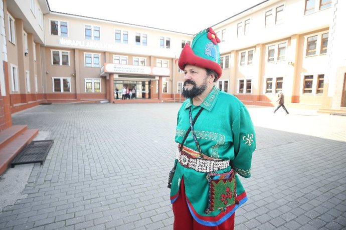 Yerel seçimlere kostüm ile gelen vatandaşlardan favoriniz hangisi oldu?