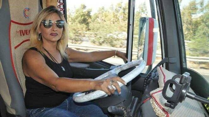 Sizce kadınlar mı daha iyi şoför yoksa erkekler mi?