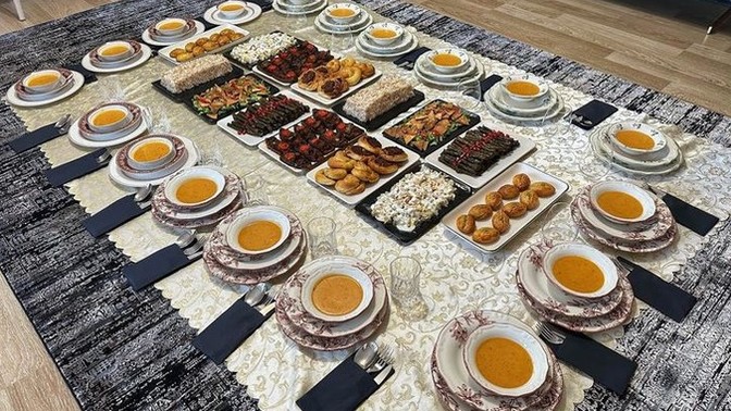 Sizde Ramazanın ilk haftasında mı, son haftasında mı sofralar daha ihtişamlı olur?