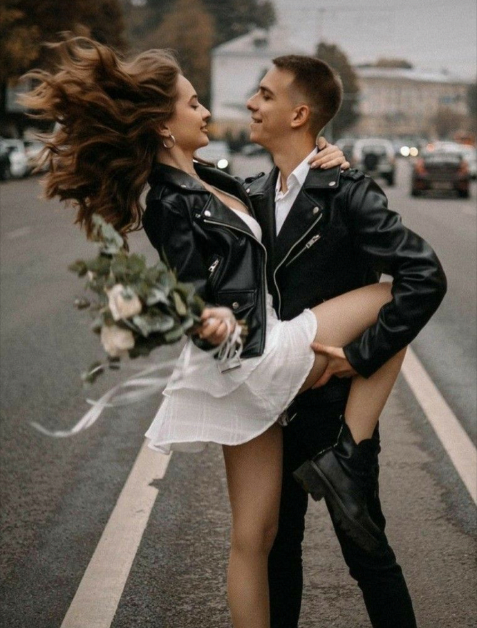 Deliler güzel sever✌️