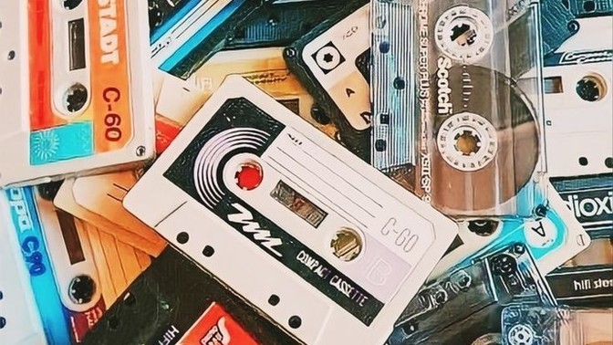 90'lık kasete ilk sıraya hangi şarkıyı koyarsanız?