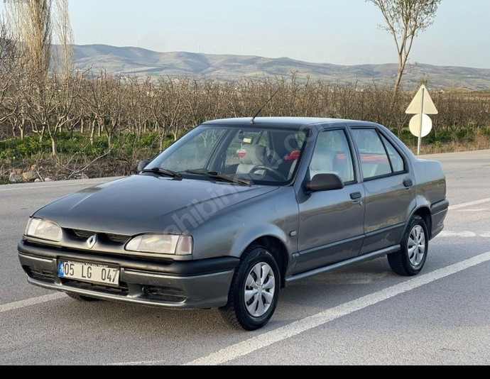 Renault 19 Europa mı? Fiat Siena mı?