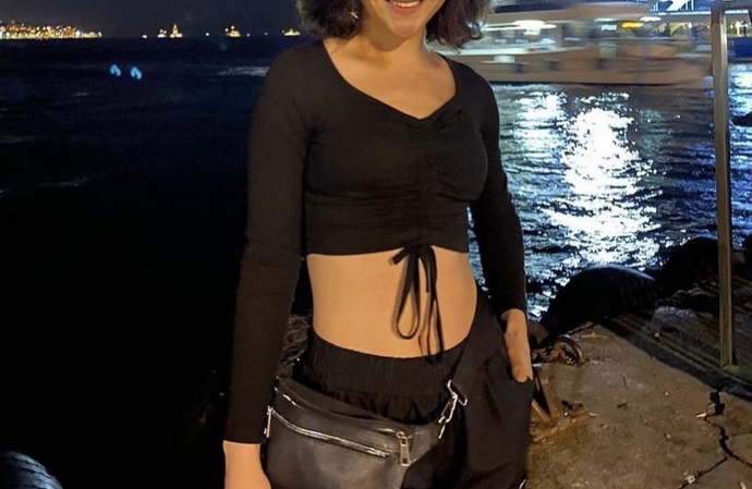 Bu kıyafet açık mı? Eşinize veya kızınıza giydirir misiniz?