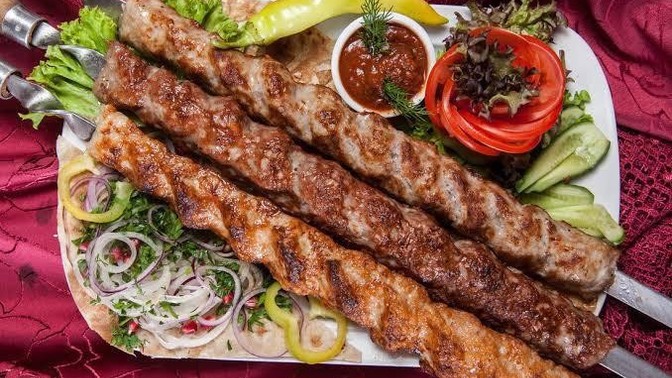 Lahmacun mu kebap mı?