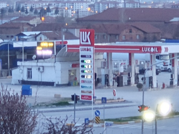 Yakınınız da akaryakıt İstasyonu var mı?