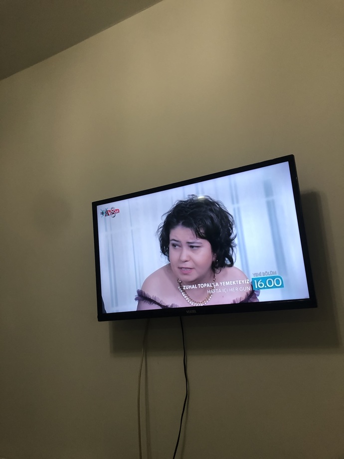 Laptobu bilgisayara bağlamak istiyoruz. Sizce bu tvde olur mu?