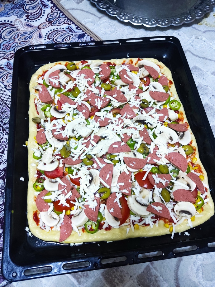 Pizza yaptım sizce nasıl olmuş?