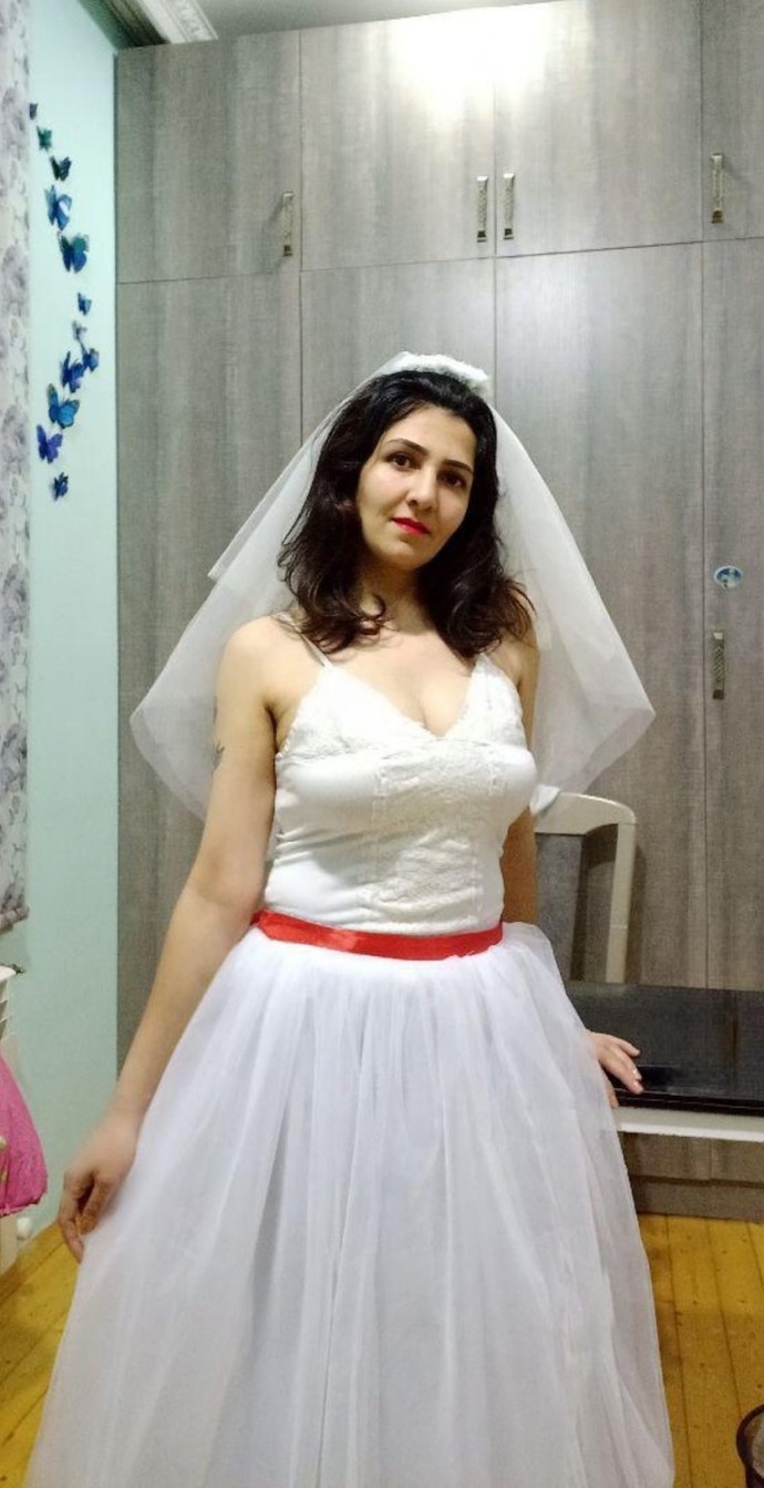 Gelinliğim nasıl? Güzel mi?