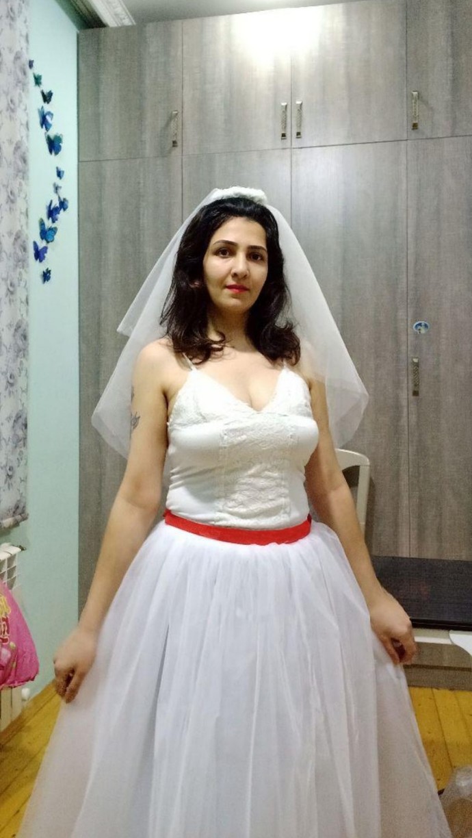 Gelinliğim nasıl? Güzel mi?