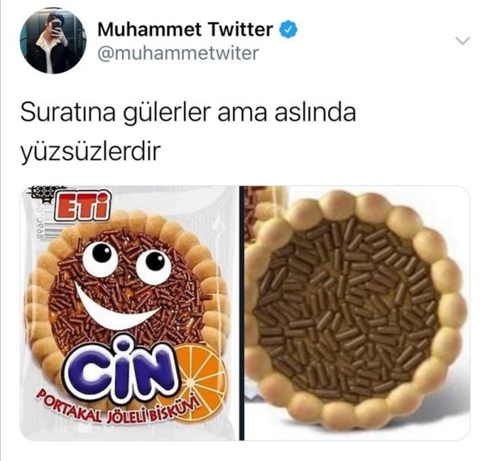 Yüzünüze gülüp aslında yüzsüz olan kişi veya şey nedir?