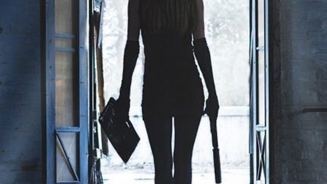 Kadınlar olarak toplumun beklentilerine karşı gelirken nasıl ilerliyorsunuz?