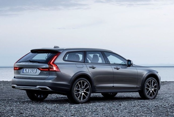 Volvo SUV araç yerine cros country araç alınır mı?