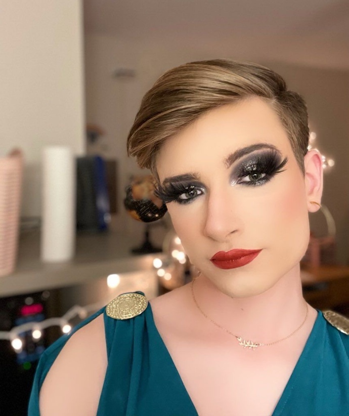Erkekler, kadinlardan daha mı iyi makyaj yapıyor 💄?