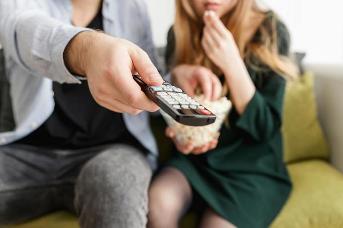 Bir filmi/diziyi izlemeniz için hangi kriterleri sağlaması gerekir?