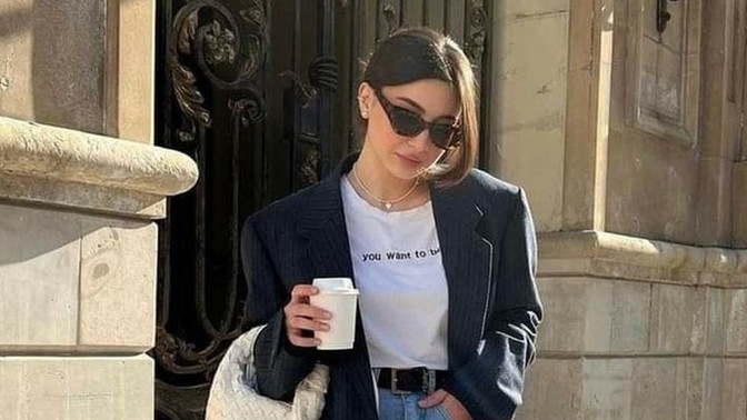 Yırtmaçlı denim etekleri beğeniyor musunuz?