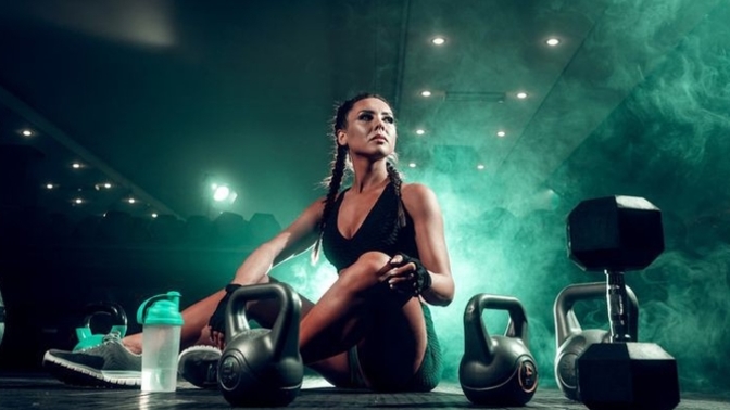 Sporda kas yapmak için en fazla kaç kilo ağırlık kaldırıyorsunuz?