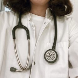 Eşinizin veya sevgilinizin doktor olması sizin için sorun olur muydu?