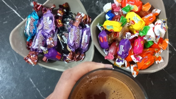 Şeker tadında bayramlar dilerim Şeker toplamaya gittiğimiz bayramların tadı var mı artık?