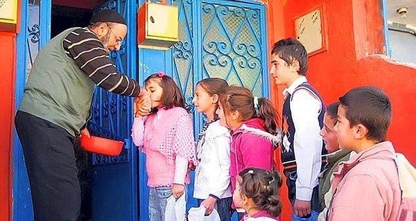 Bayramda çocukken şeker toplamaya gider miydiniz?