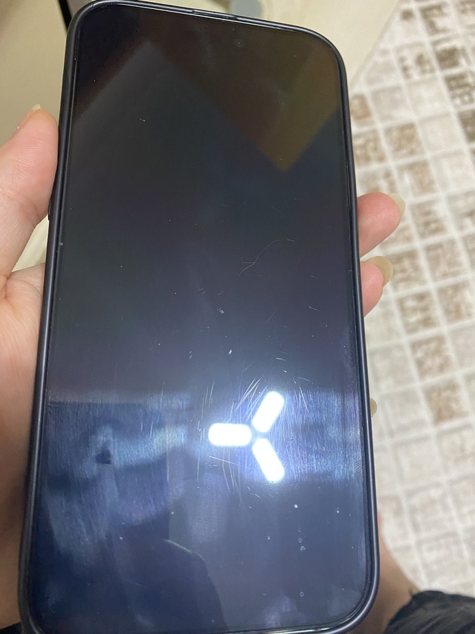 Arkadaslar iphone15 ekran cizikmi kirikmk?