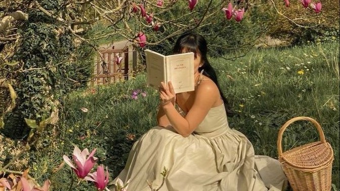 Sizce doyasıya ağlamaktan mı, doyasıya gülüp eğlenmekten mi daha çok utanır insanlar?