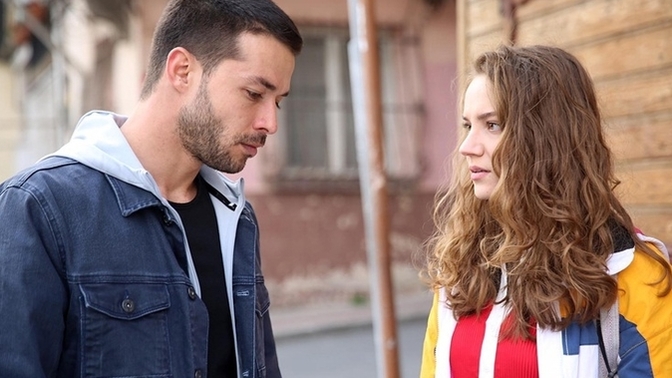 Seni sürekli ikinci plana atan sevgiliye tahammül edebilir misin?