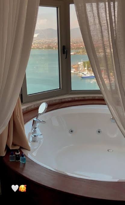Duş alırken manzaranız olsun ister miydiniz?