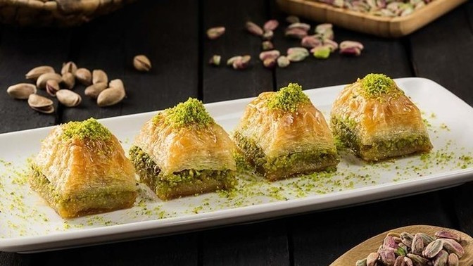 Bayramda kaç kişinin baklavasını tattınız🎈?