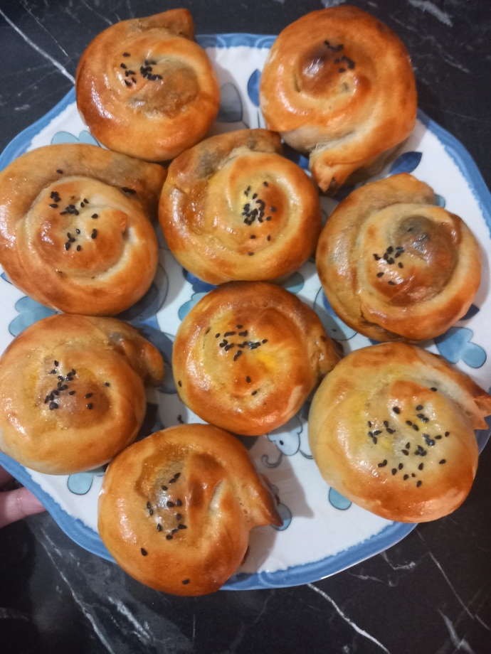 Ispanaklı gül böreği yaptım nasıl görünüyor?