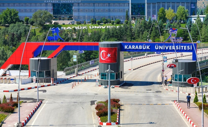 Universite arkadaslarinizla gorusuyor musunuz?
